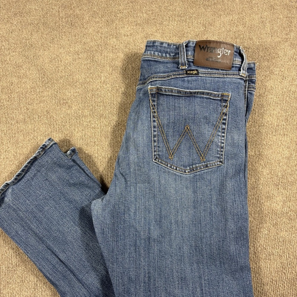Wrangler Men's Jeans Regular Fit Size 36x32 Blue Denim 5 Pockets Design